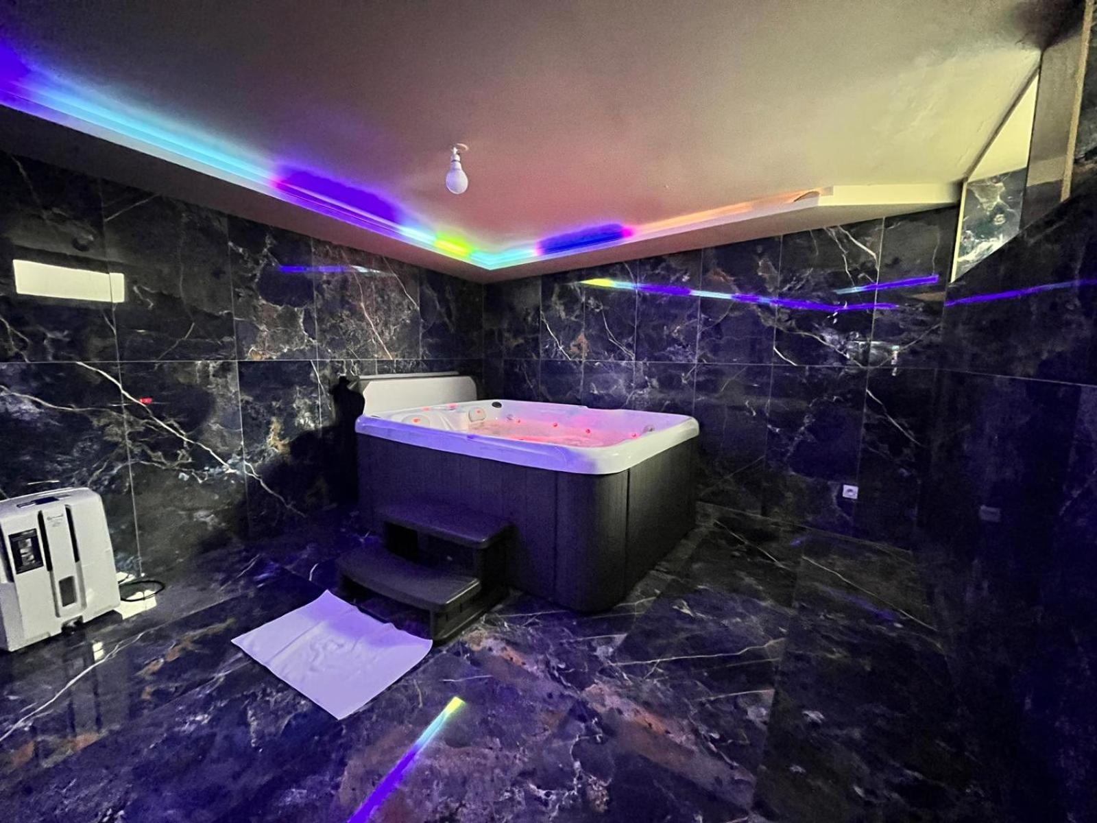 Appartement Golden Blue - Jacuzzi à Rouen Extérieur photo